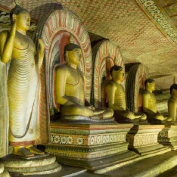 Dambulla_Caves_Cave_of_Great_Kings_FR
